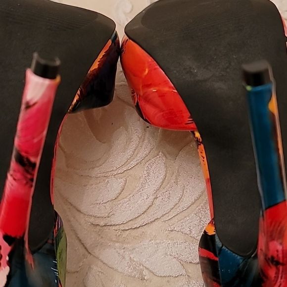 JustFab Dina Floral Print Heels - Picture 13 of 15